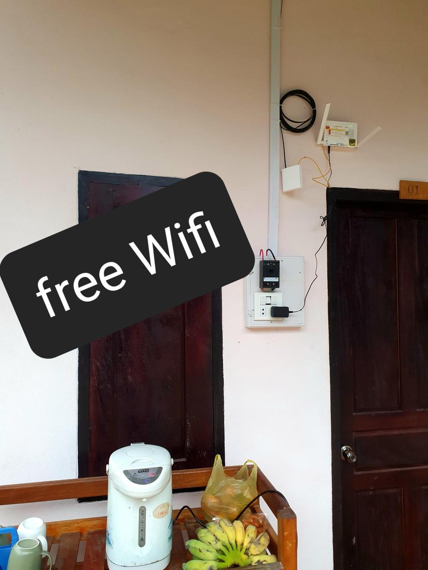 Khounxok Guesthouse Nong Khiaw Екстер'єр фото