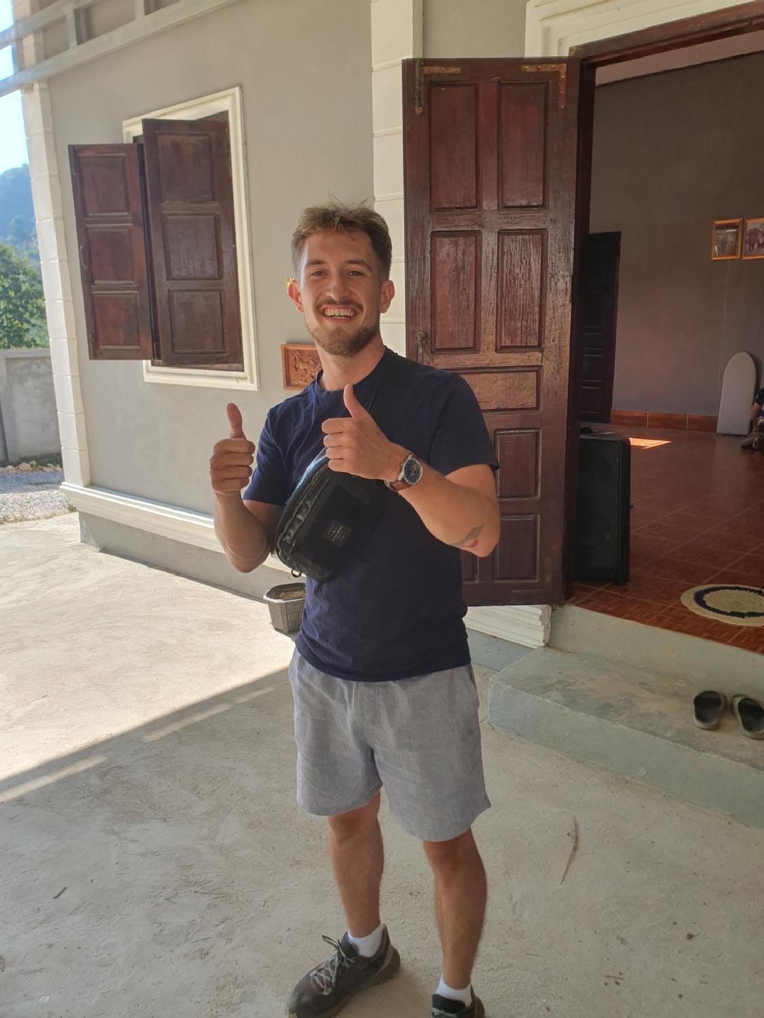 Khounxok Guesthouse Nong Khiaw Екстер'єр фото
