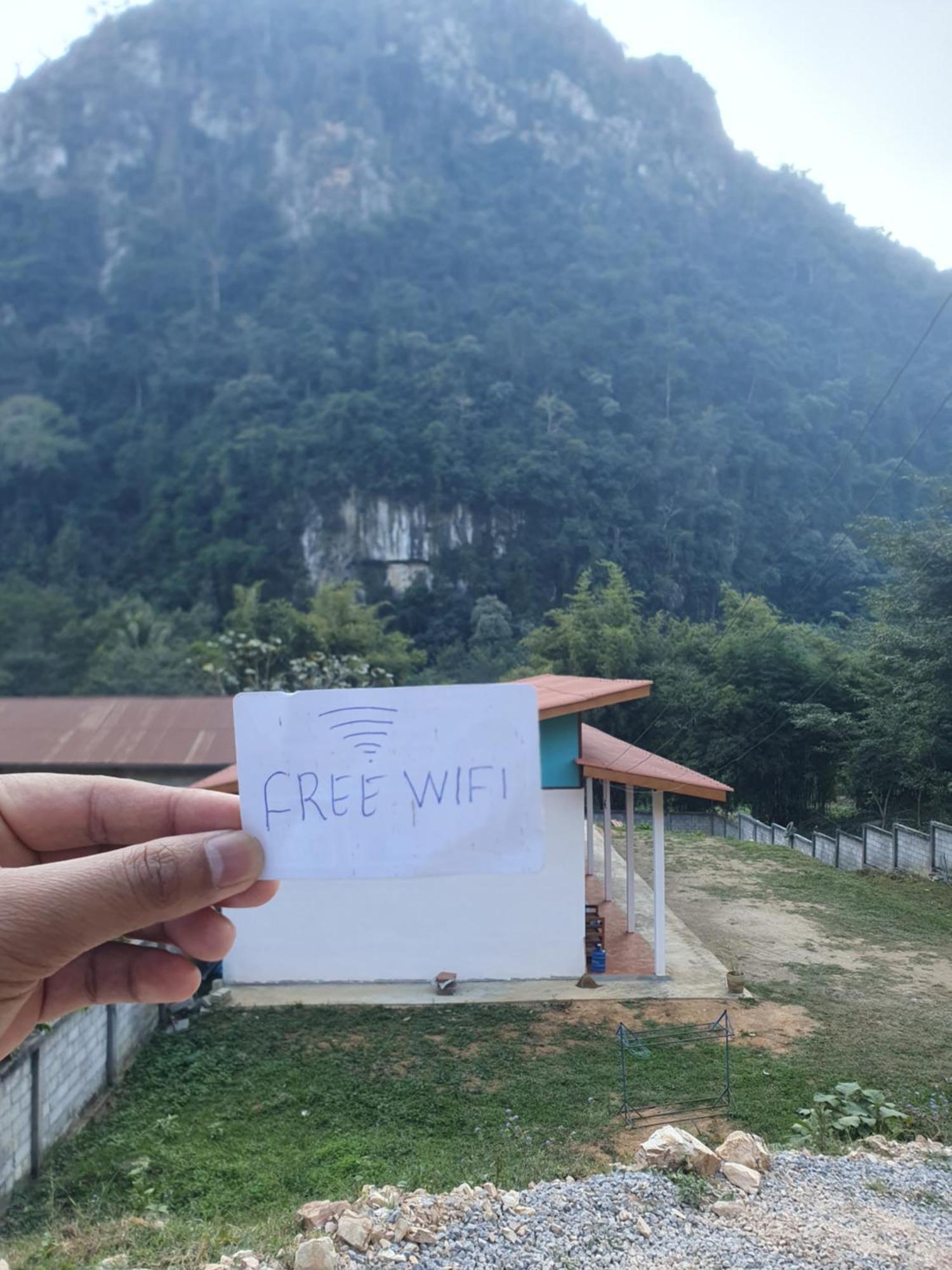 Khounxok Guesthouse Nong Khiaw Екстер'єр фото